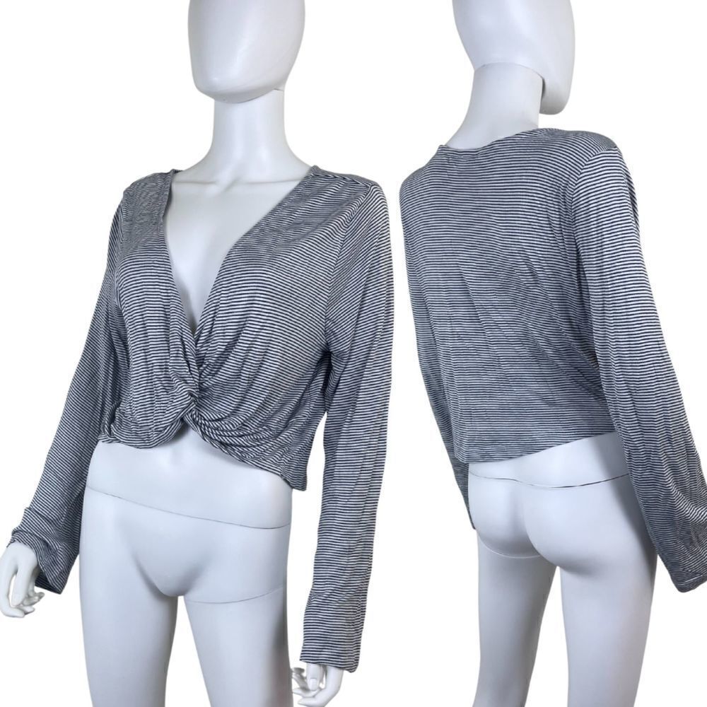 ASOS Women Size 12 Black White Striped Cropped Long Sleeve Pullover NEW Top